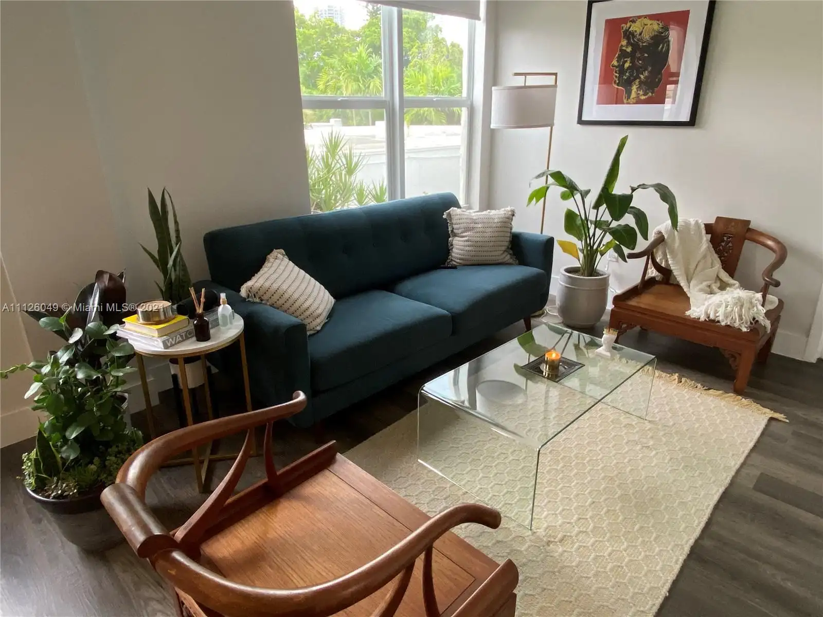 Miami Beach Condo: 737 Jefferson Ave