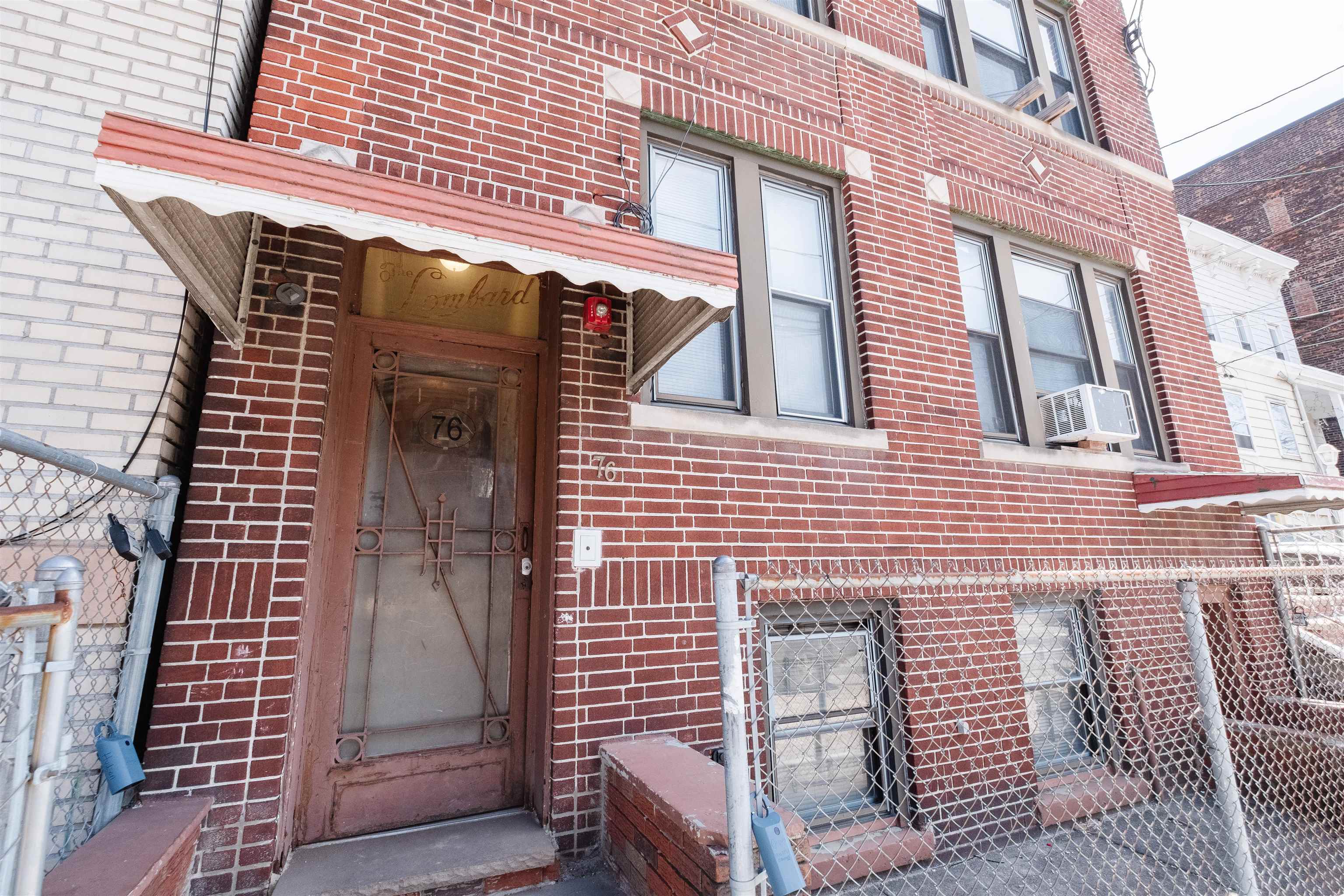 Jersey City Condo: 76 Romaine Ave