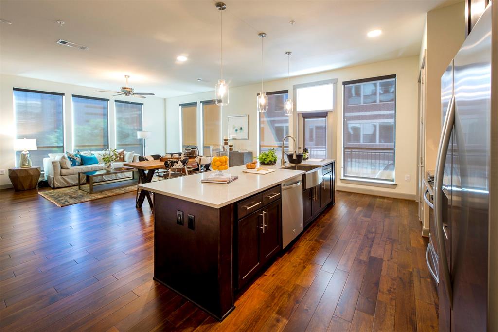 Houston Condo: 5151 Hidalgo St