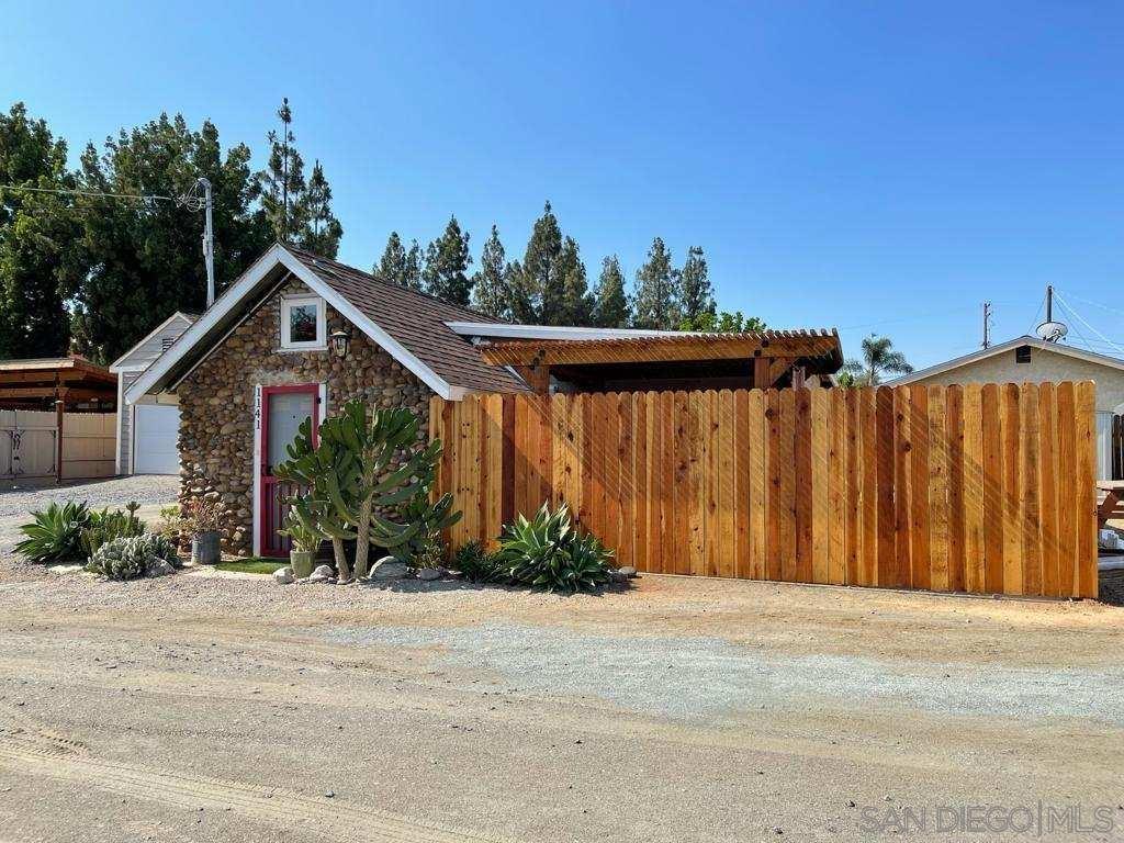 El Cajon Condo: 1141 Crosby St