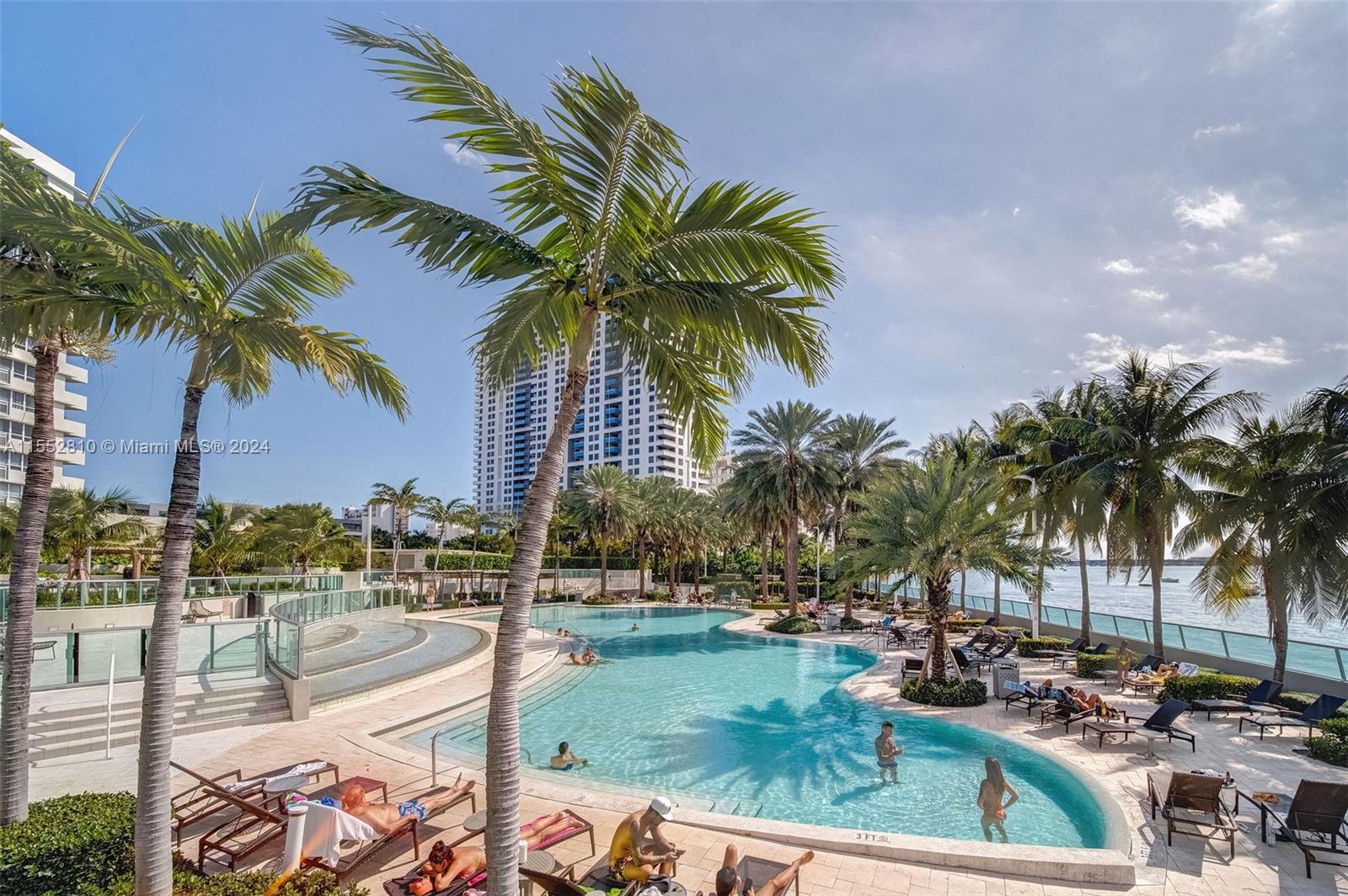 Miami Beach Condo: 1500 Bay Rd