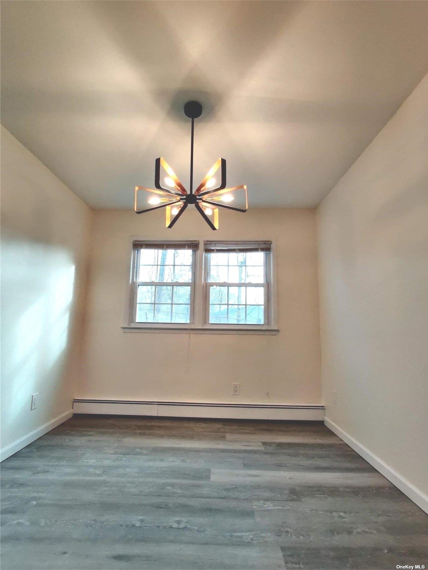 Huntington Station Condo: 174 ICELAND DR