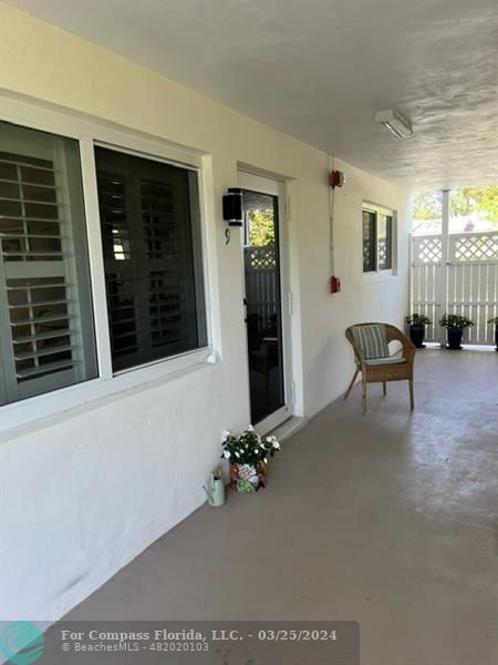 Hollywood Condo: 1446 Hayes St 9