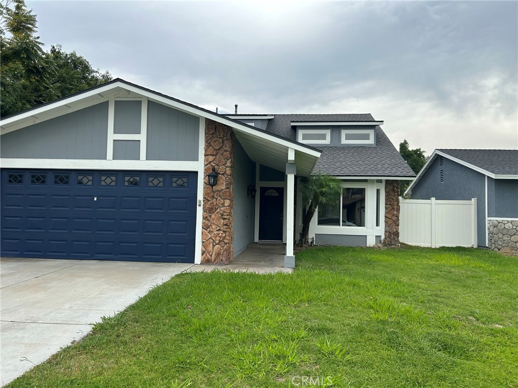 San Bernardino Condo: 2586 West College Dr