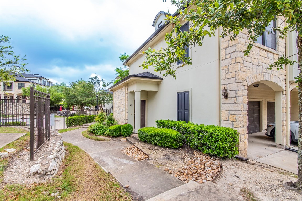 Austin Condo: 7701 Rialto Blvd