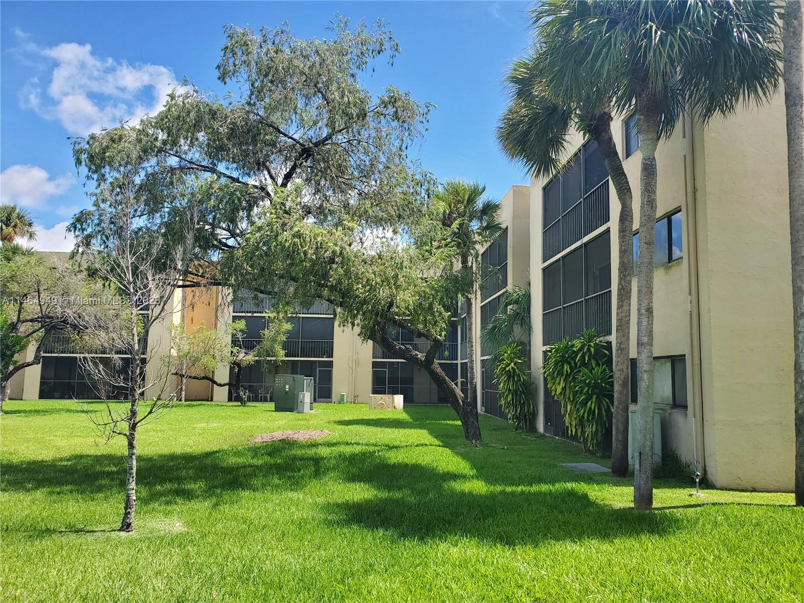 Miami Condo: 8015 Southwest 107th Ave