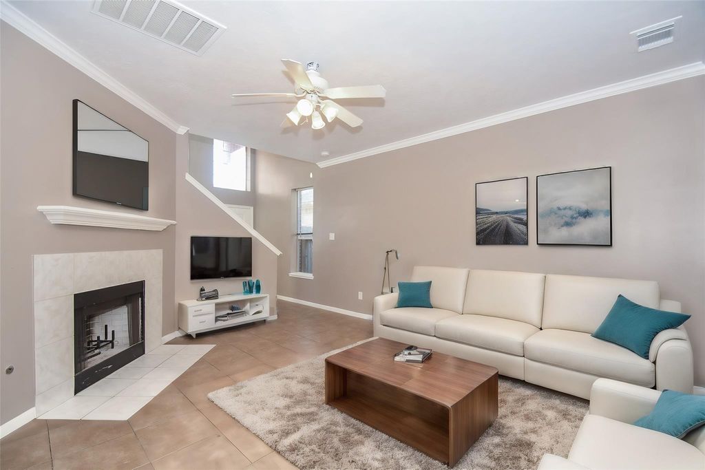 Sugar Land Condo: 16414 Pademelon Dr