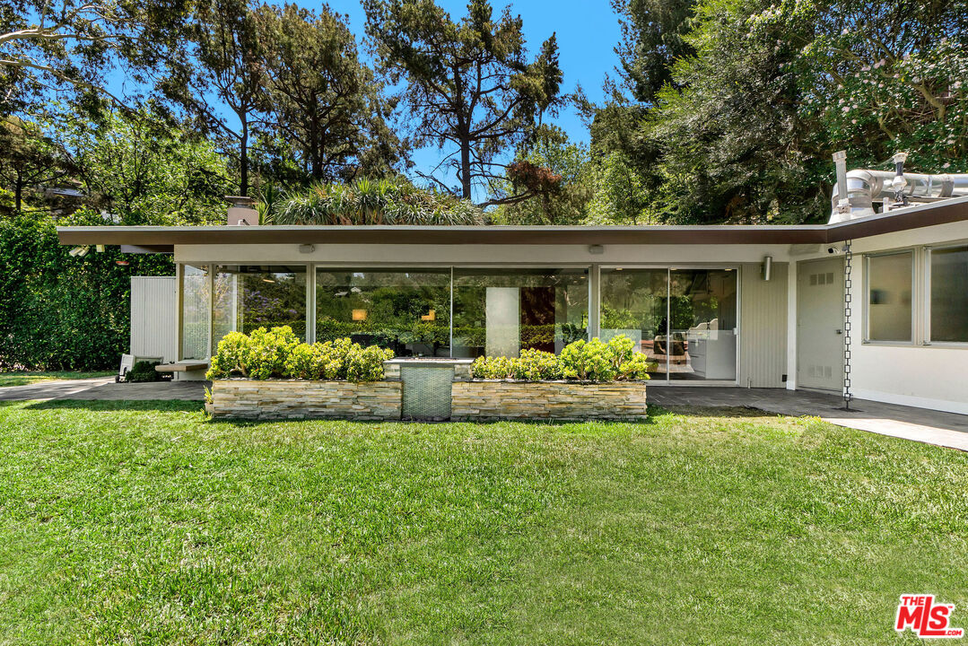 Los Angeles Condo: 7290 Packwood Trl