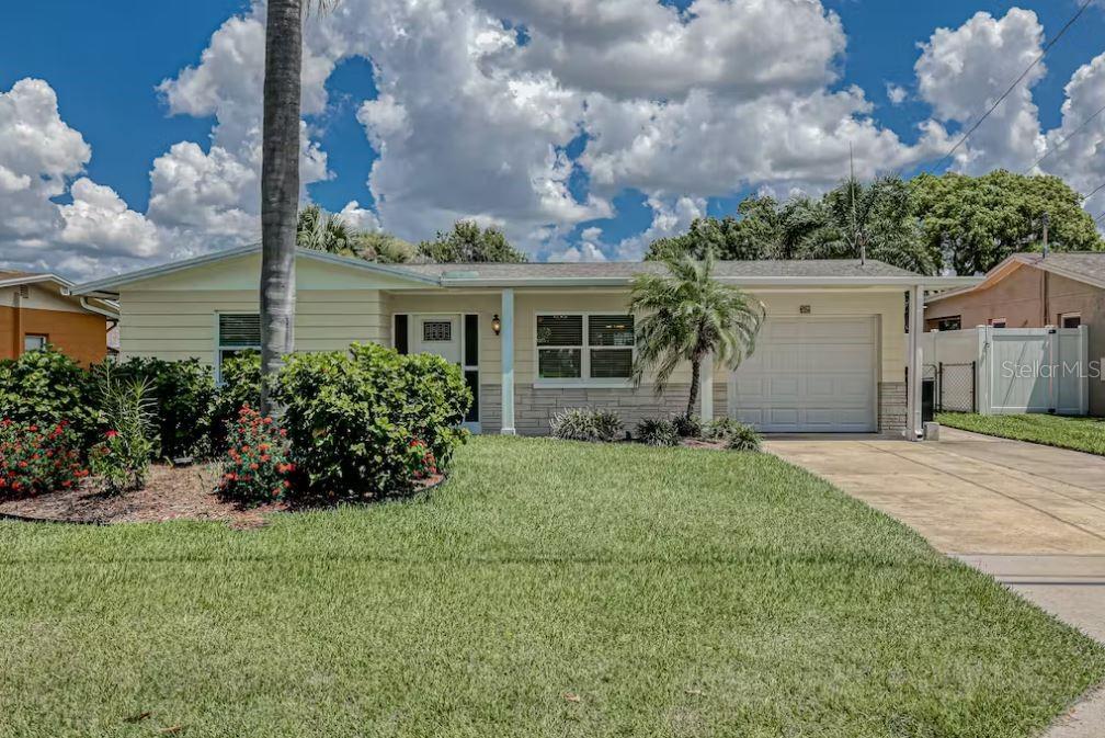 Palm Harbor Condo: 37 Citrus Dr