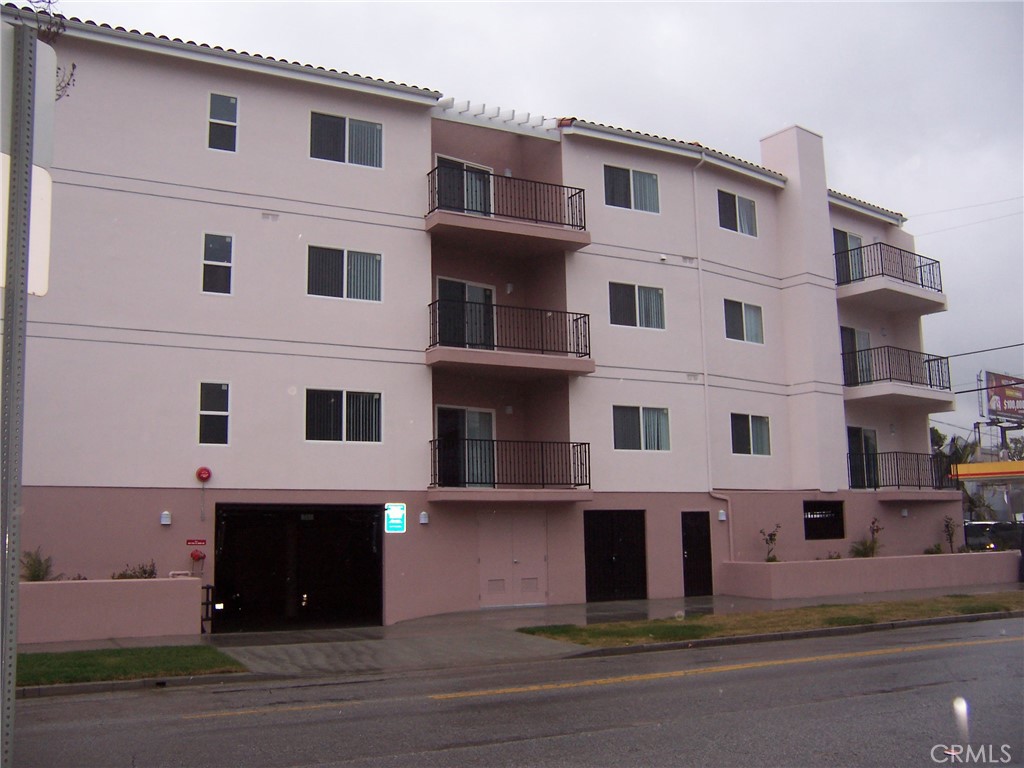 Sherman Oaks Condo: 4438 Vista Del Monte Ave