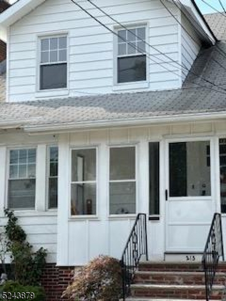 Maplewood Condo: 215 Jacoby St