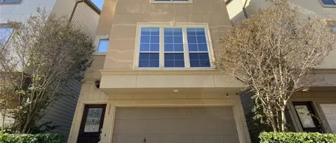 Houston Condo: 3015 Clearview Cir