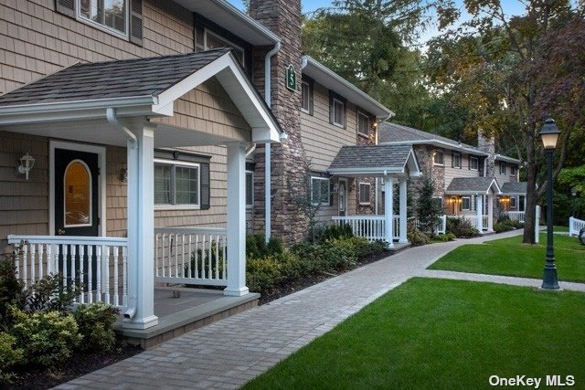Port Jefferson Condo: 7 Presidents Dr