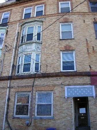 Boston Condo: 1 Linden StUnit 4B