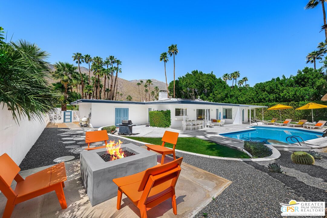 Palm Springs Condo: 2408 South Camino Real