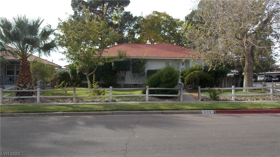 Boulder City Condo: 504 Cherry St