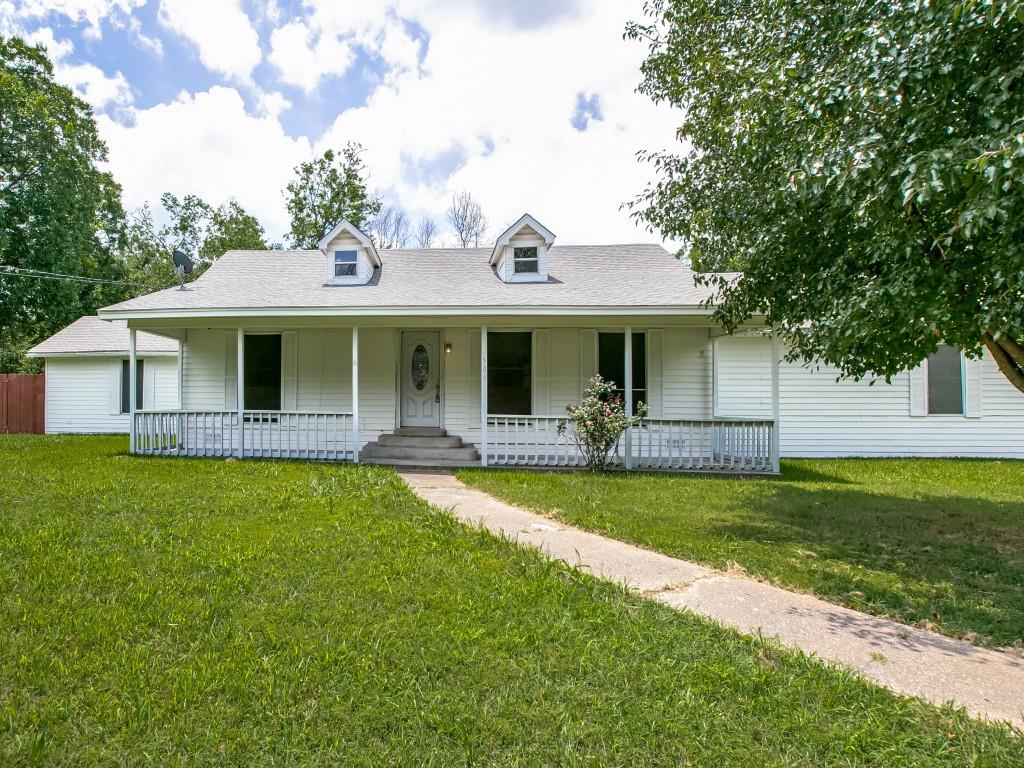Mabank Condo: 504 East Kempner St