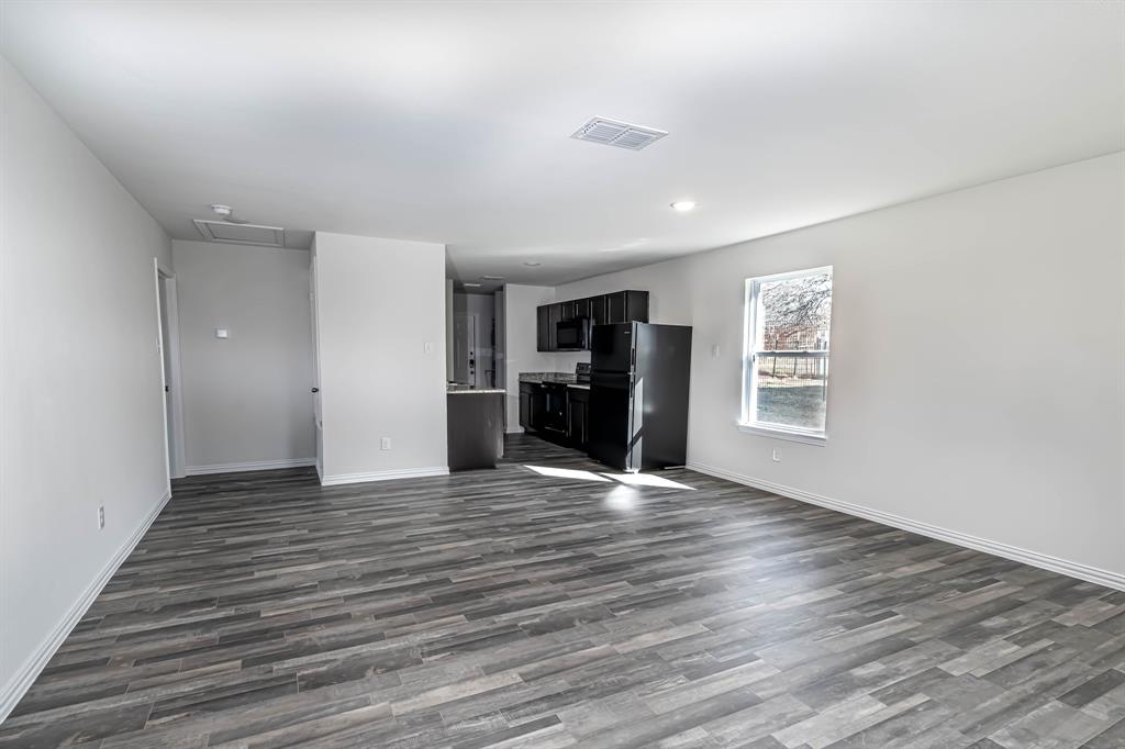 Denison Condo: 701 E Hanna St