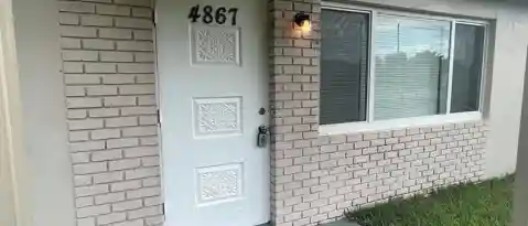 West Palm Beach Condo: 4867 Alberta Ave