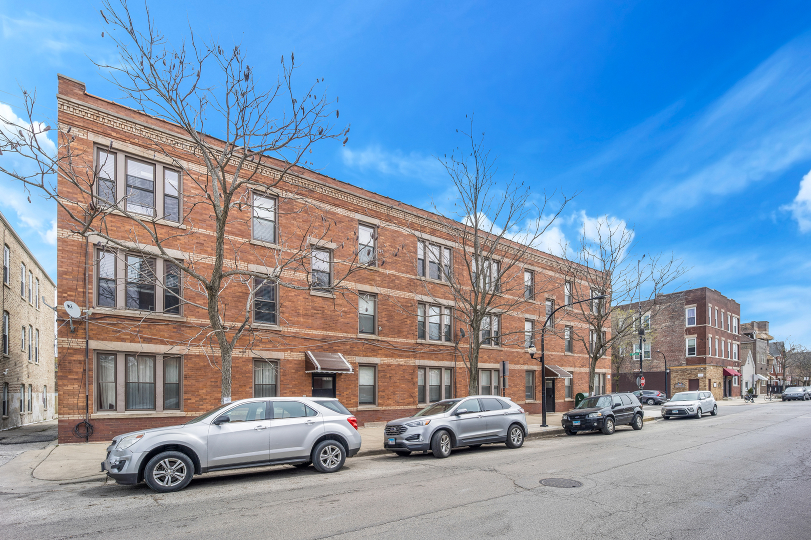 Chicago Condo: 2255 South Oakley Ave