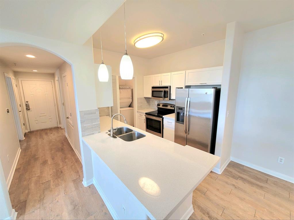 Tampa Condo: 8415 N Armenia Ave