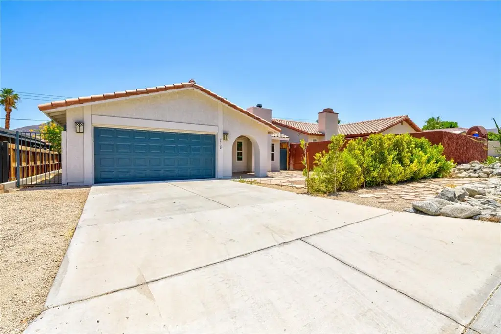La Quinta Condo: 54120 Avenida Cortez