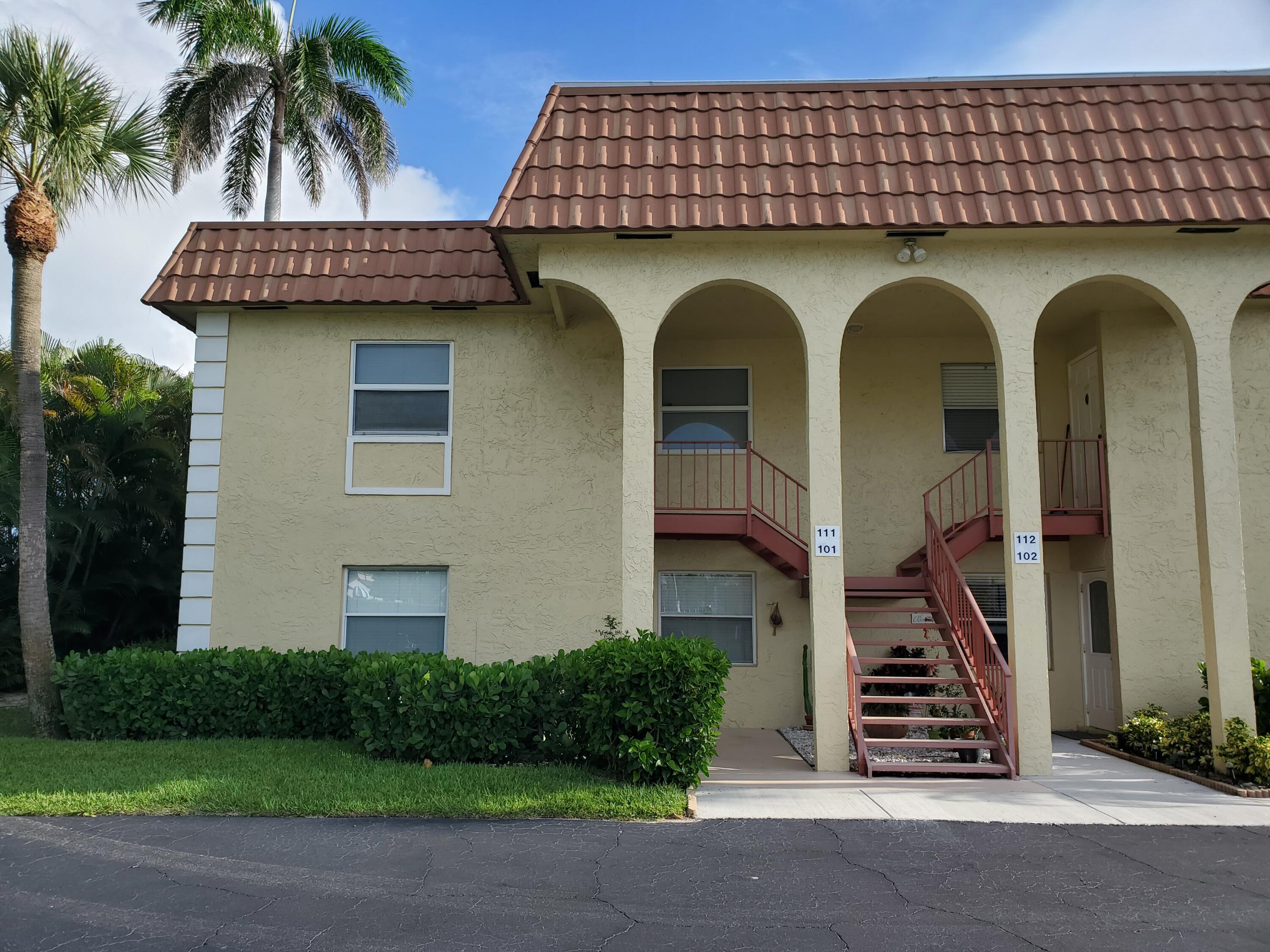 Jupiter Condo: 717 Highway 1