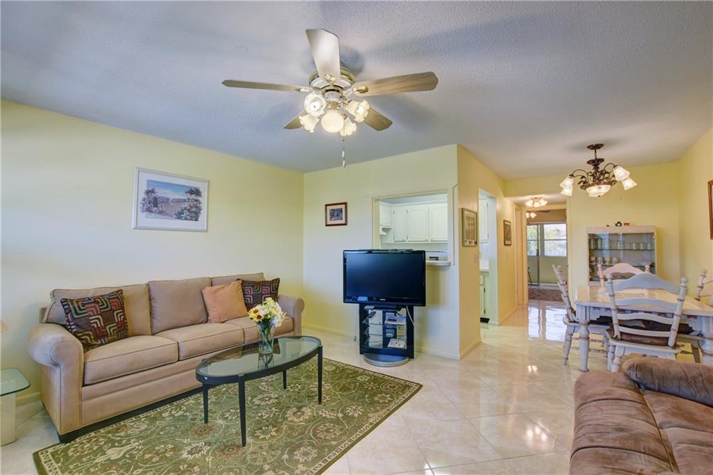 West Palm Beach Condo: 66 Cambridge C