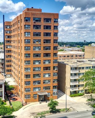 Chicago Condo: 5858 N Sheridan Rd