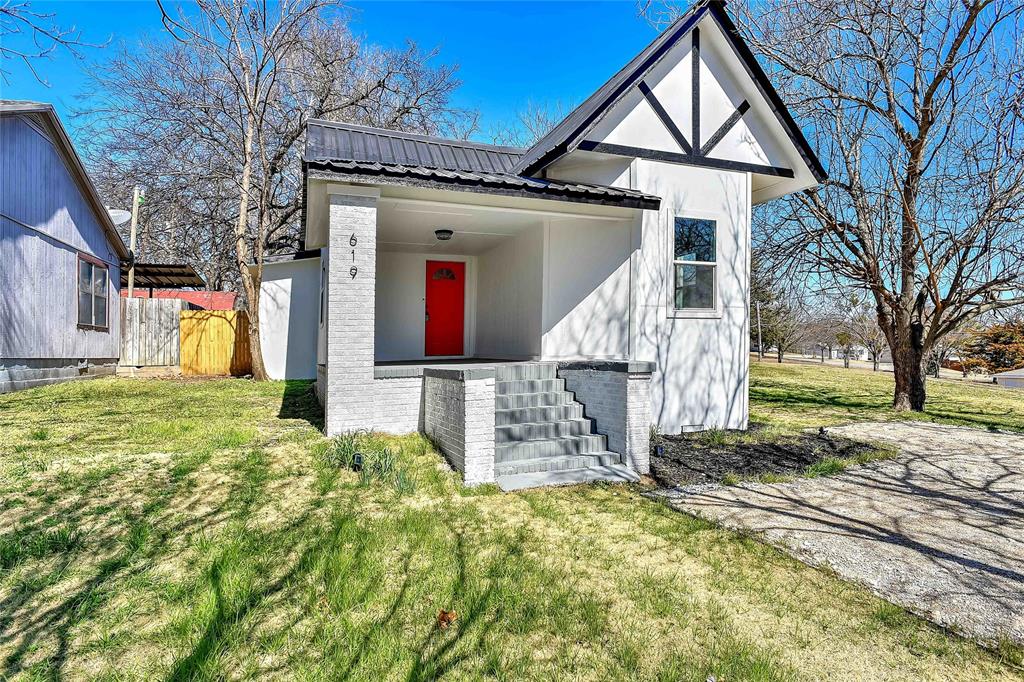 Denison Condo: 619 East Sears St