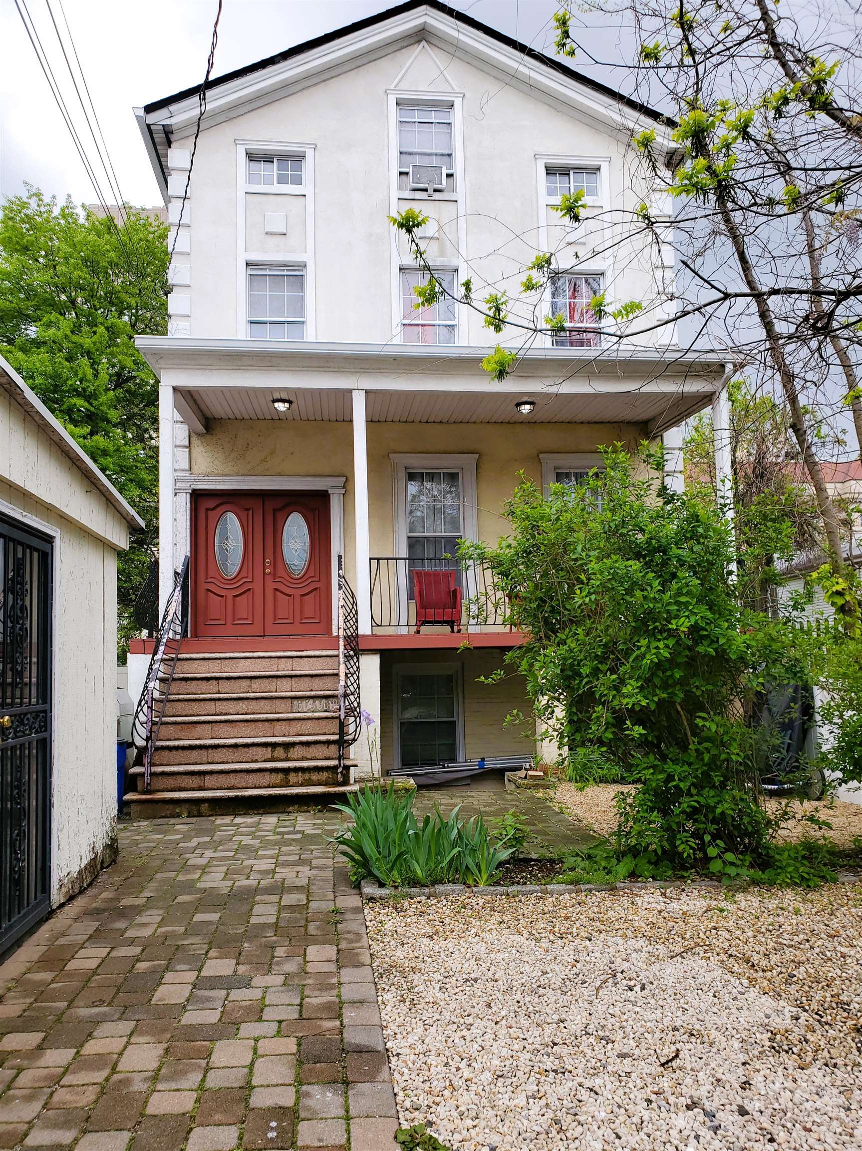 Jersey City Condo: 186 Summit Ave
