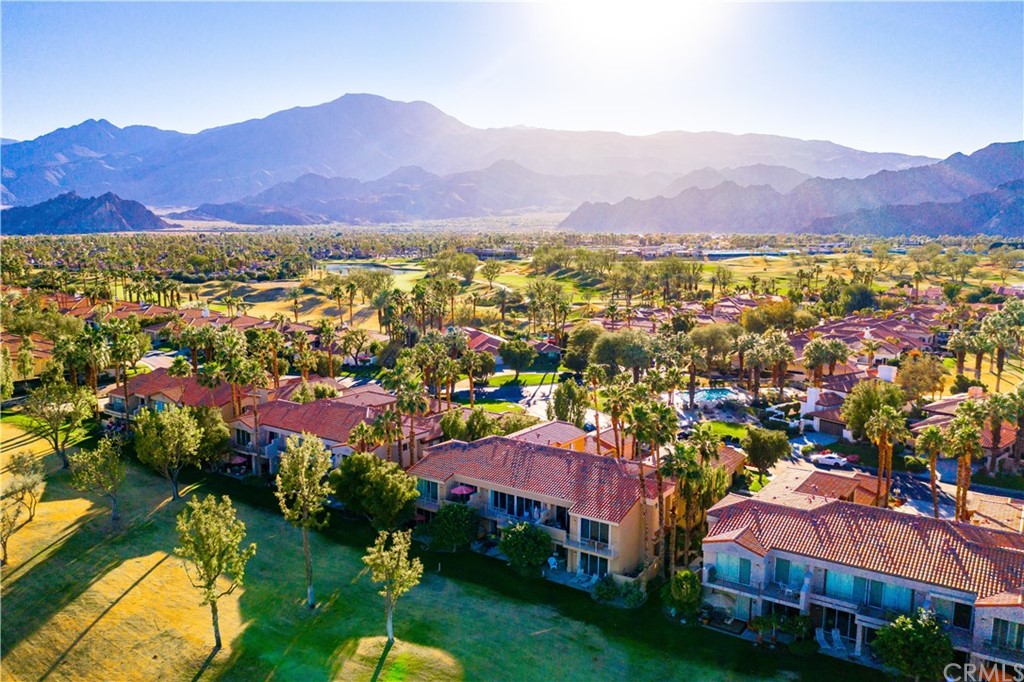 La Quinta Condo: 55480 Laurel
