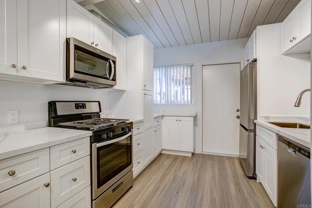 Escondido Condo: 956 West 10th Ave