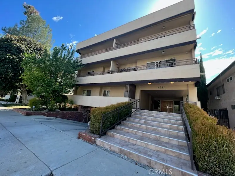 SHERMAN OAKS Condo: 4521 Colbath Ave