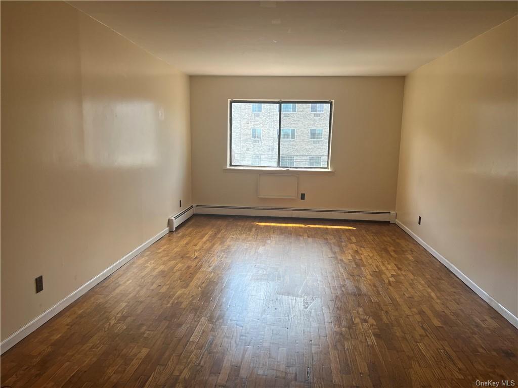 BRONX Condo: 3526 EASTCHESTER Rd