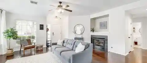 Leander Condo: 16213 Mones Ln