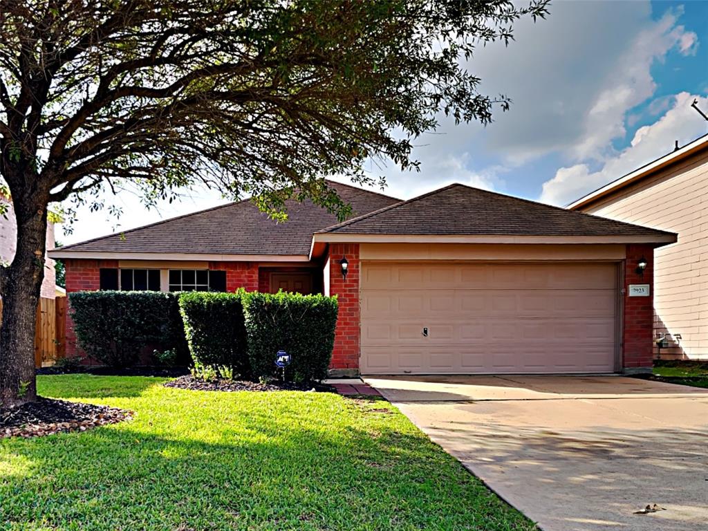 Cypress Condo: 7923 Tawny Blf Ct