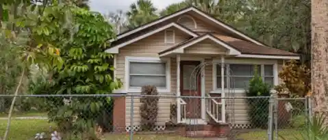 Sanford Condo: 1118 W 8th St