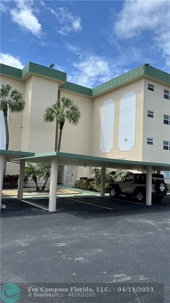 Deerfield Beach Condo: 802 Southeast 7th St