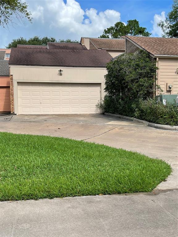 LAKE JACKSON Condo: 51 Chervil Cmn