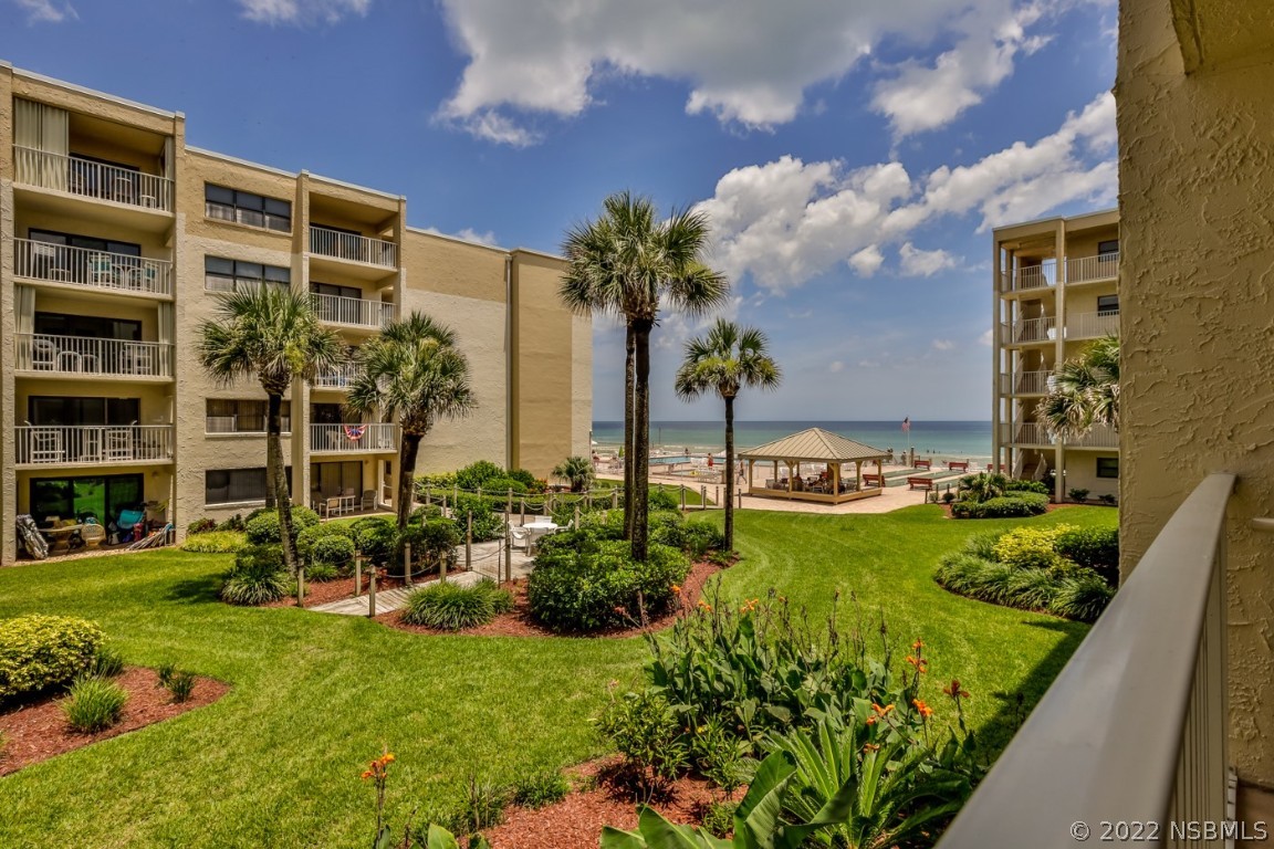New Smyrna Beach Condo: 4175 South Atlantic Ave