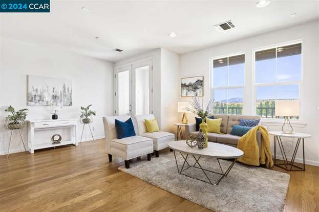 Dublin Condo: 3240 Maguire Way
