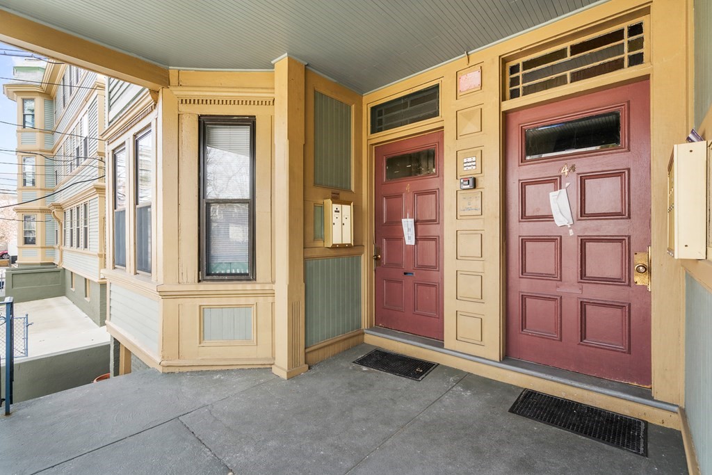 Somerville Condo: 56 Walnut St