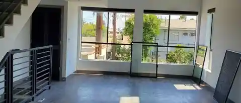 Los Angeles Condo: 5066 Romaine St