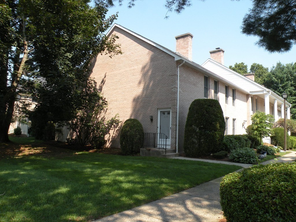 Agawam Condo: 6 Mansion Woods Dr