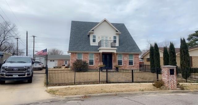 IRVING Condo: 2605 DOUGLAS AVE