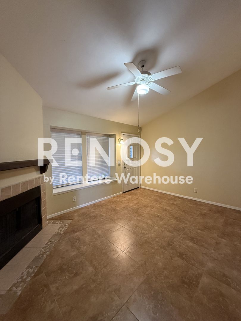 Peoria House: 8111 W Wacker Rd