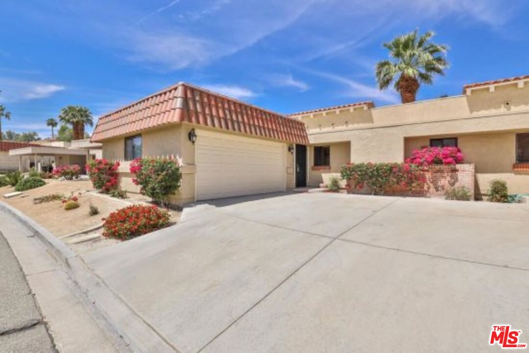 Palm Desert Condo: 40588 Pebble Bch Cir