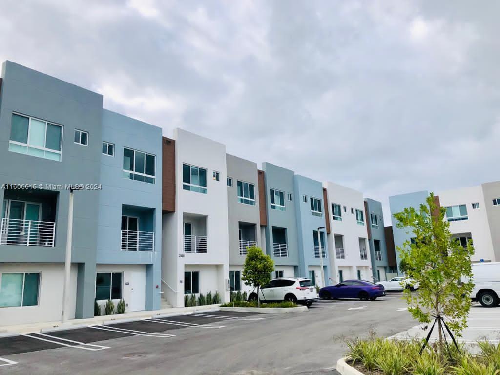 Aventura Condo: 2505 Northeast 193rd St