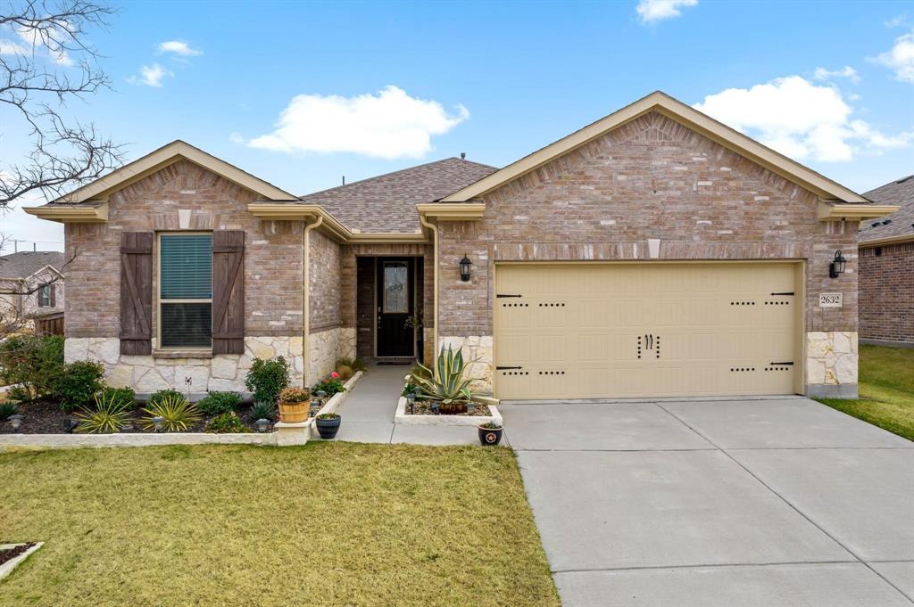 Aubrey Condo: 2632 Wesley Ave